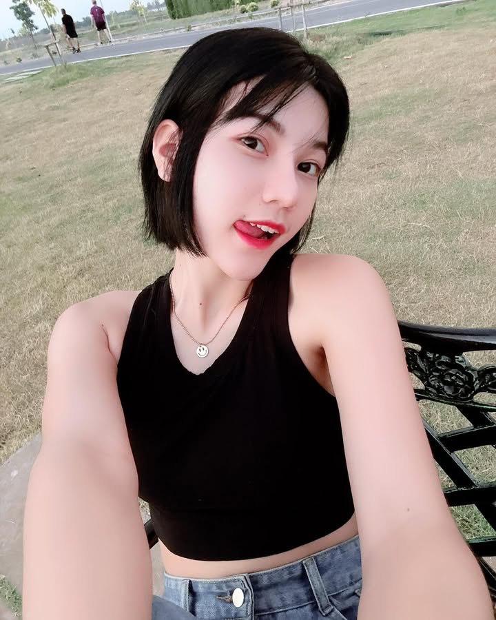 G200 照片1248张 视频214个 高颜值美少妇 生活日常 居家性感大尺度 自娱自乐  真实 适合虚拟视频