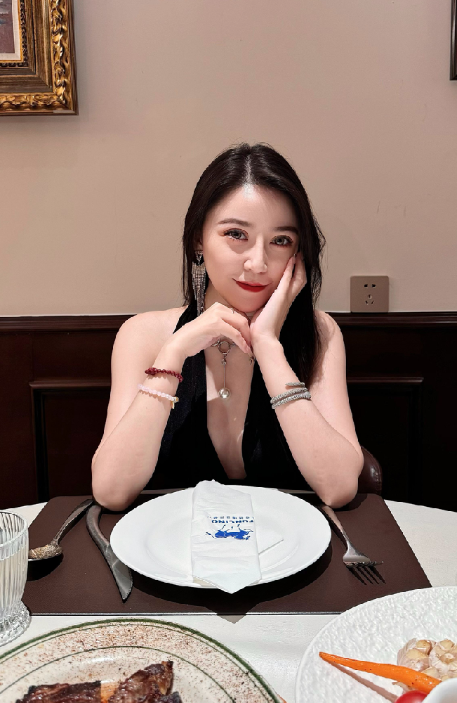 A297 照片1465张 视频8个 中国女 气质美女 生活日常 旅游 视频包含实况Live