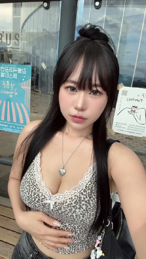 A2015 照片313张 视频61个 韩国  生活场景丰富 大胸 诱惑照  健身  睡衣 美食 风景 自拍  曝光度低