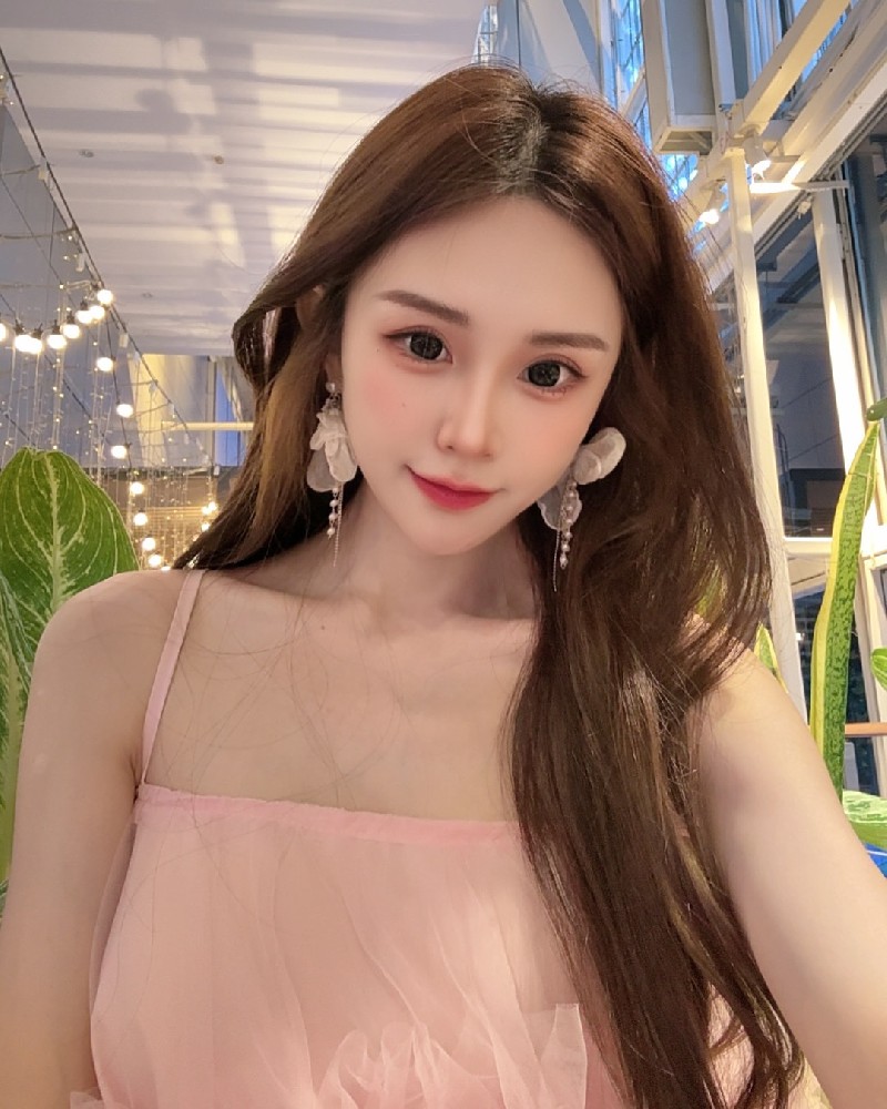 A2079 照片1235张 视频23个 马来西亚 高颜值气质美女 医美工作者 气质美女少妇 生活日常 旅游 工作 性感