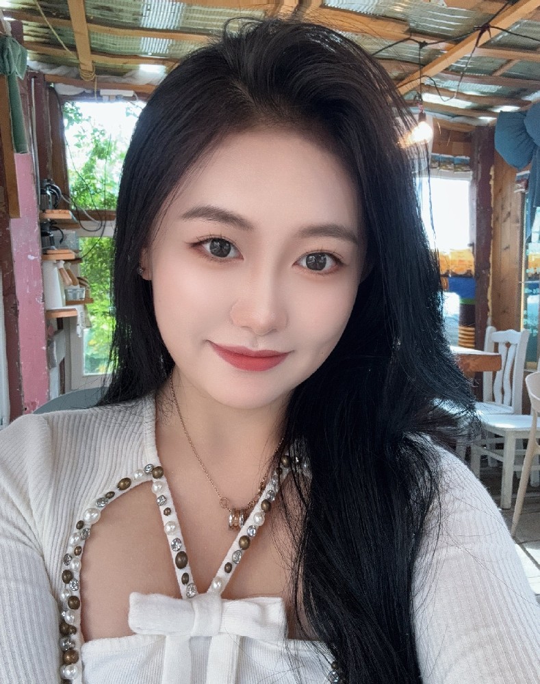 14UB03 照片1680张 视频815个 中国女 真实少妇 美术老师 生活日常 宠物 性感照 各种秀腿 秀身材 各种丝袜 工作 正装 生活素材丰富且贴近生活 视频有自拍 视频包括实Live 原味项目适用