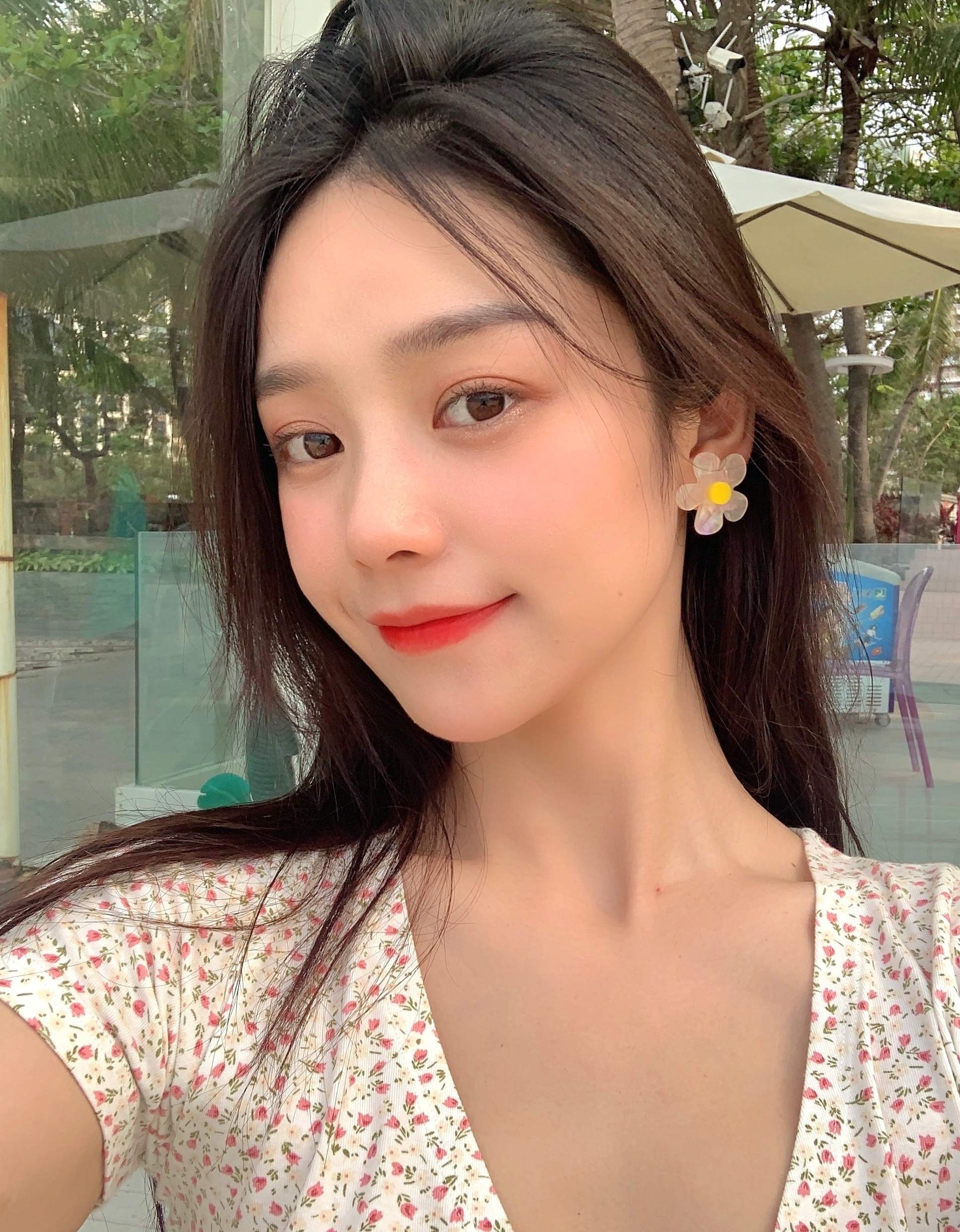 A1046 照片1654张 视频27个 中国女 气质美女 生活日常 各地旅游 自拍多 视频包含实况Live